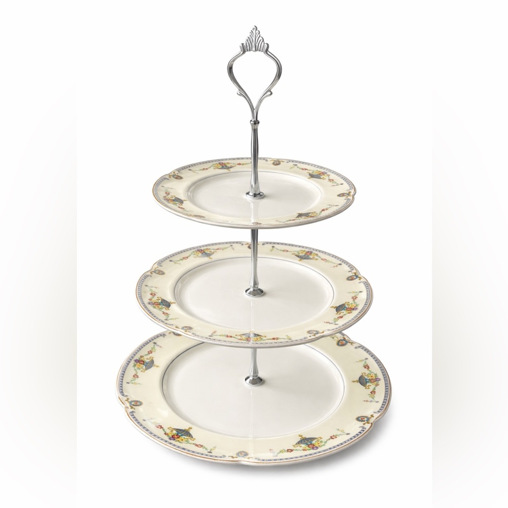 Elegant Cream Tiered Serving Stand